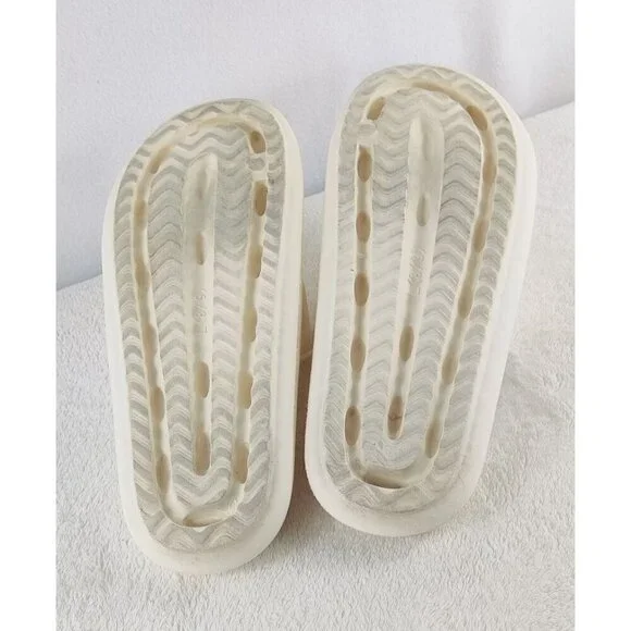 Puffy Slide On Sandals Cream Foam Quilted Slippers Quilted Puff Design Comfort - Picture 10 of 11